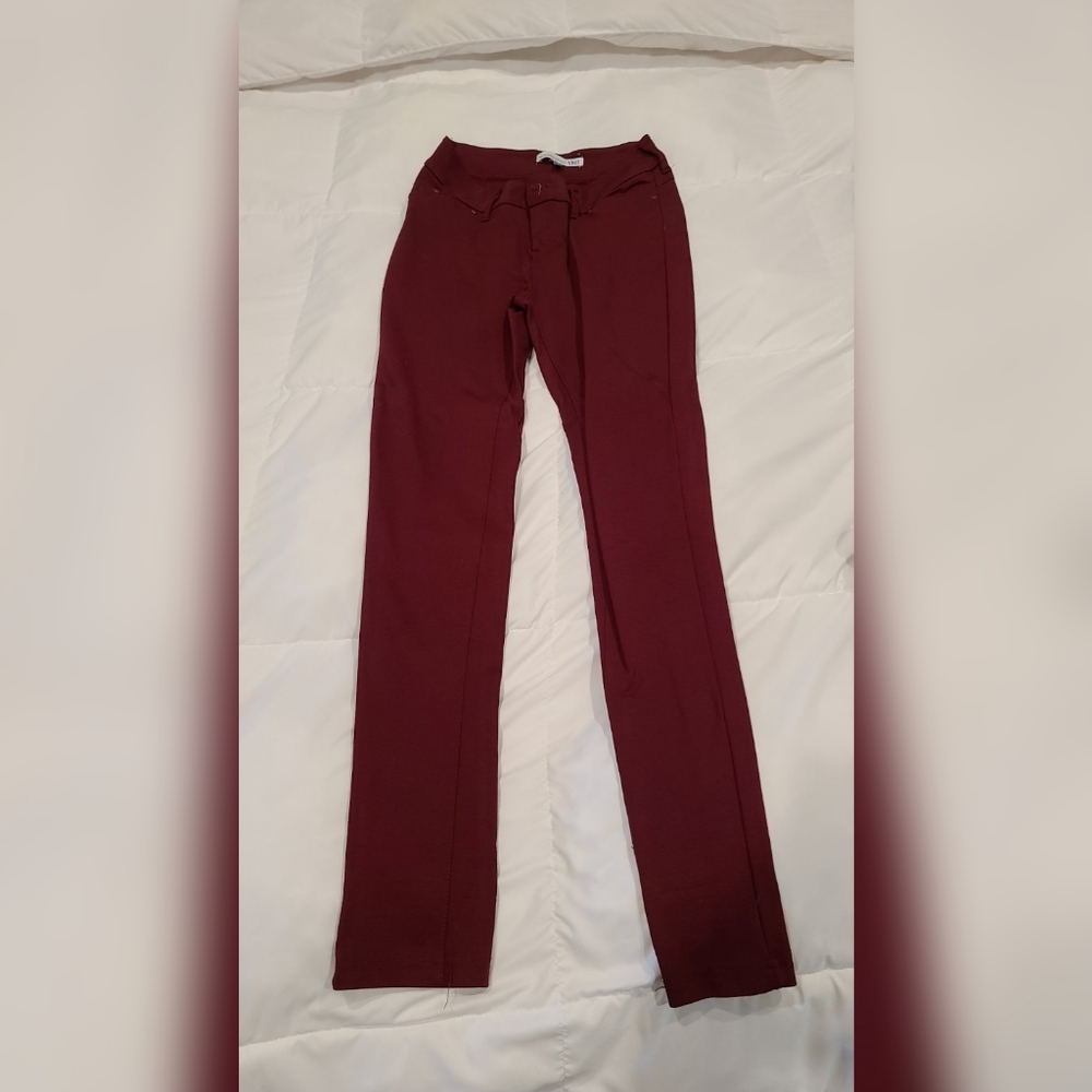 Stretchy, skinny Burgundy pants